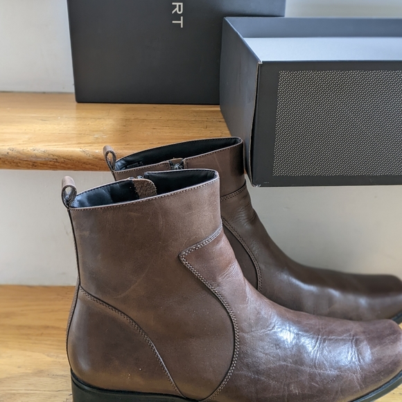 Boots - Picture 3 of 4